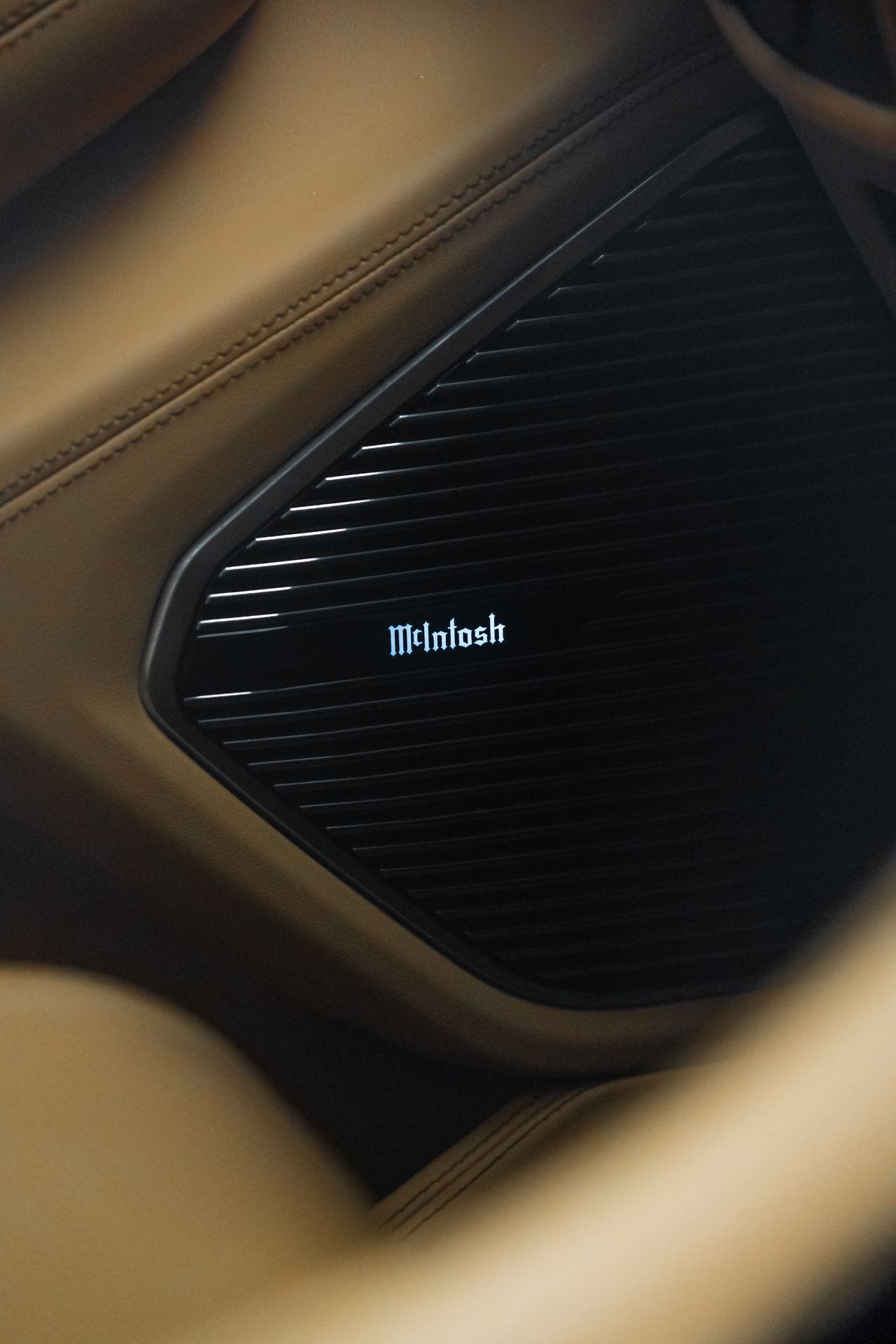 Auto gekocht, geluid valt tegen